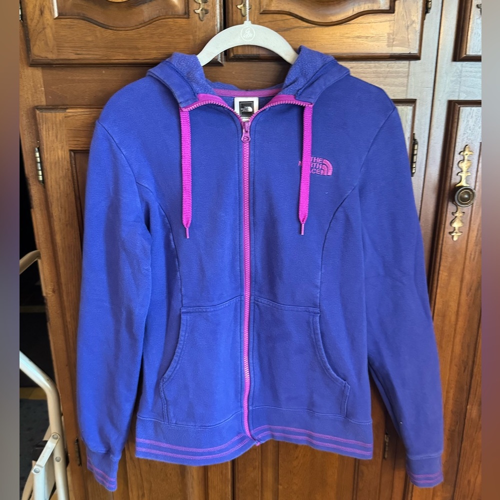 The North Face Women's Purple and Pink Hoodie